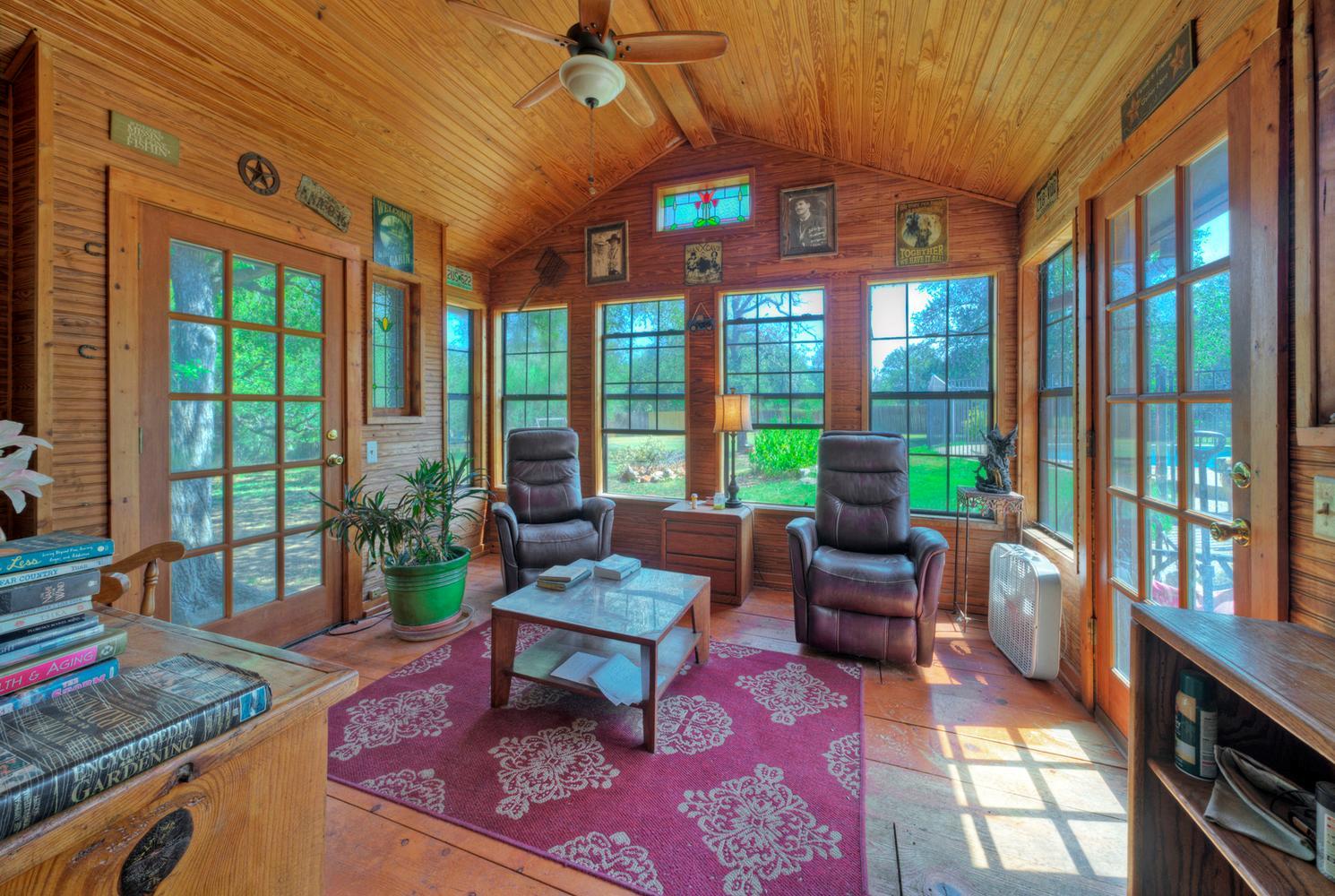 2300 Robin Rd Property Photo 11