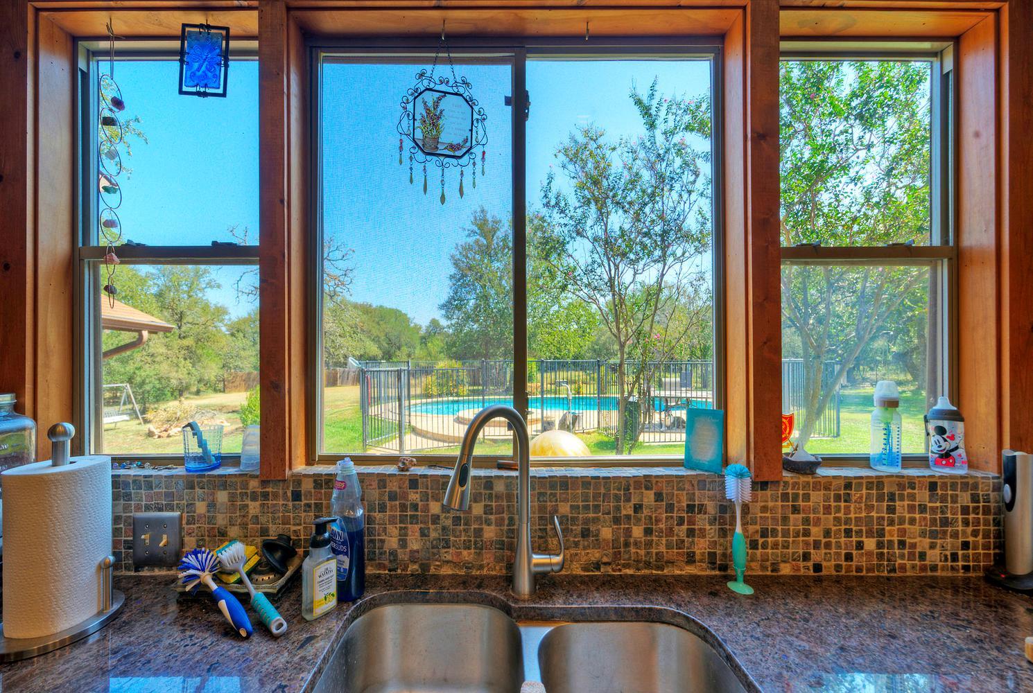 2300 Robin Rd Property Photo 16