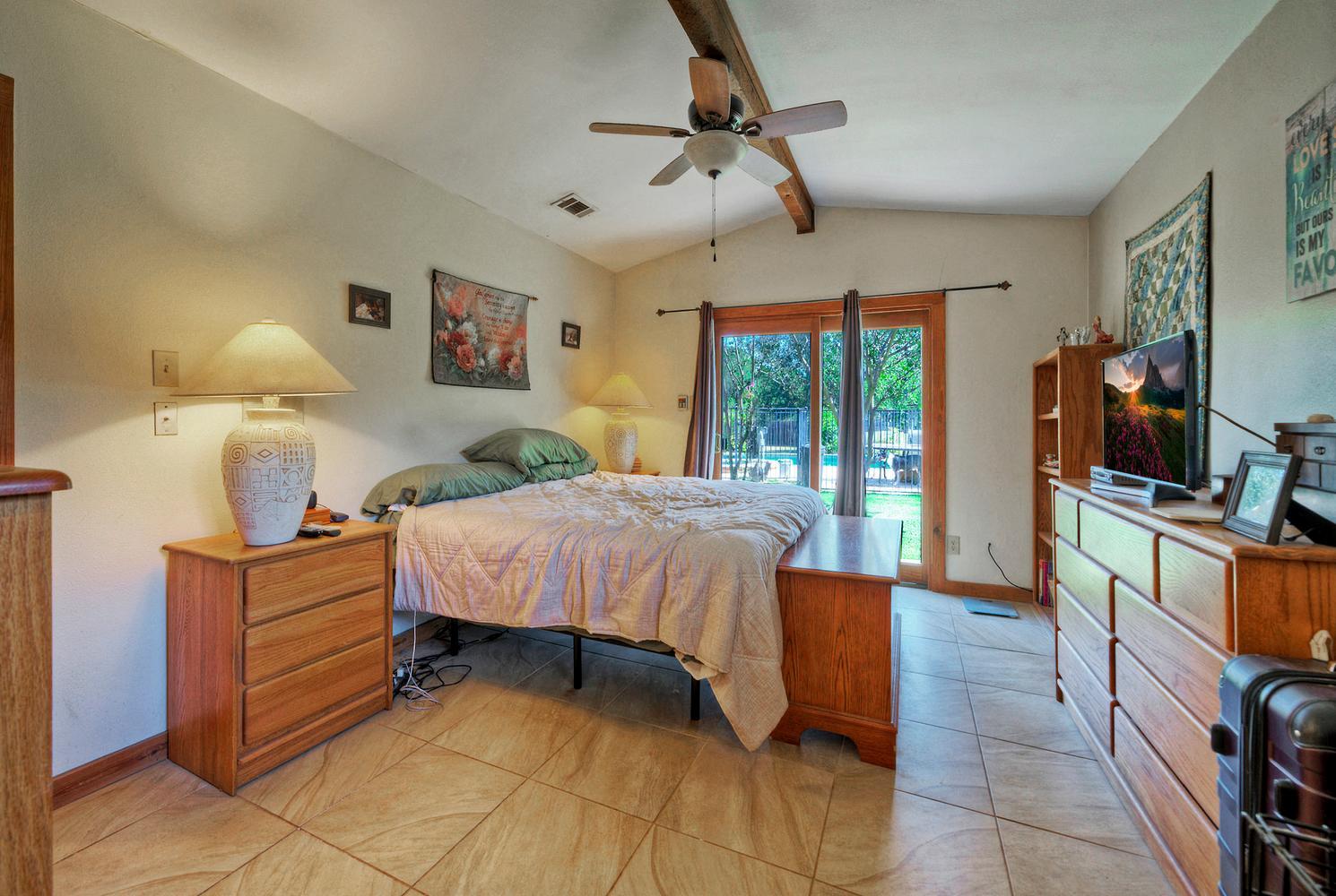 2300 Robin Rd Property Photo 18