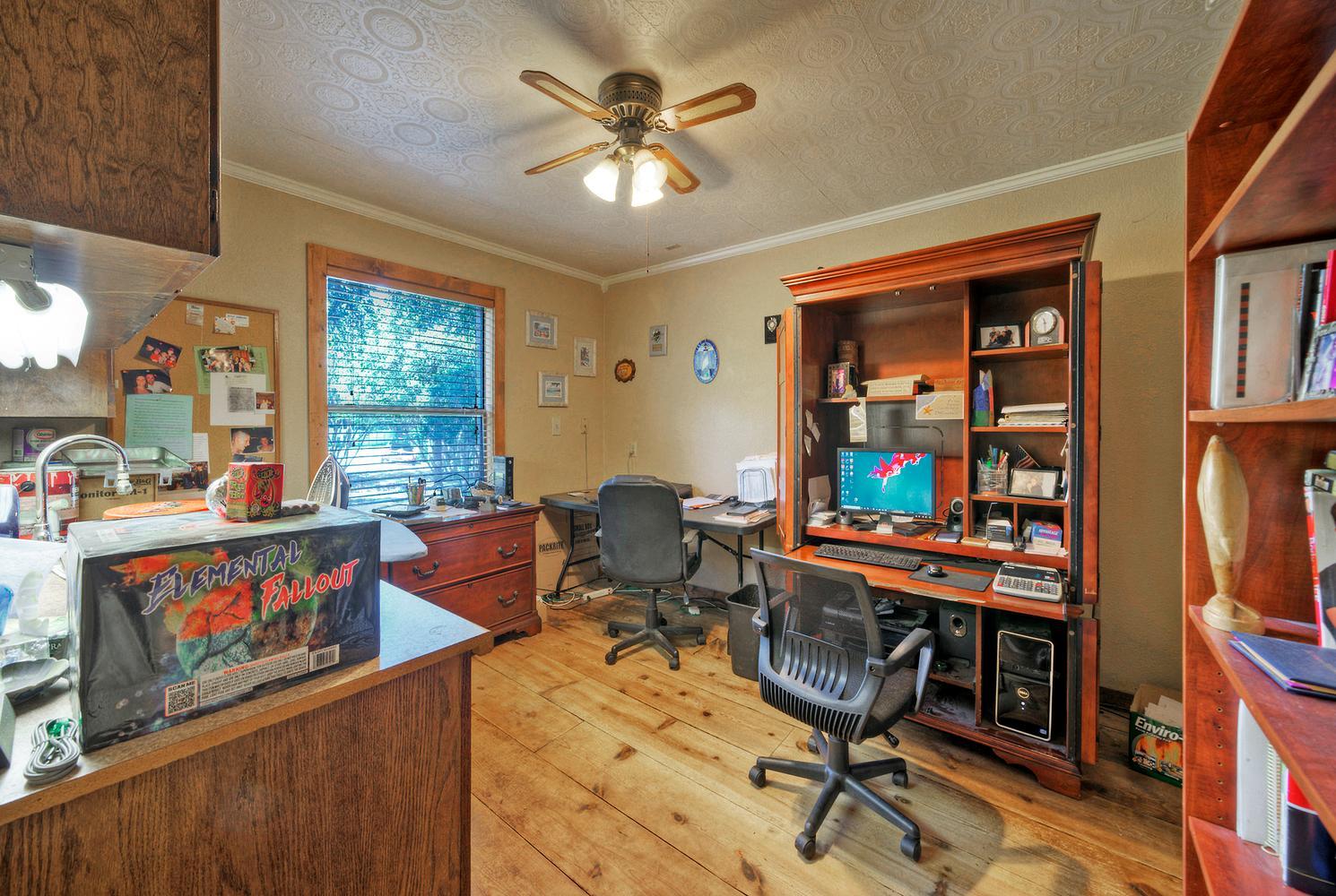 2300 Robin Rd Property Photo 21