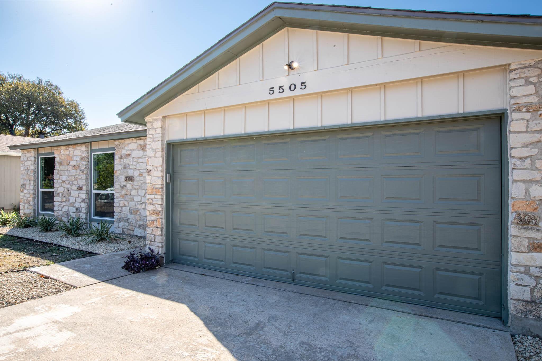 5505 Porsche Ln Property Photo 5