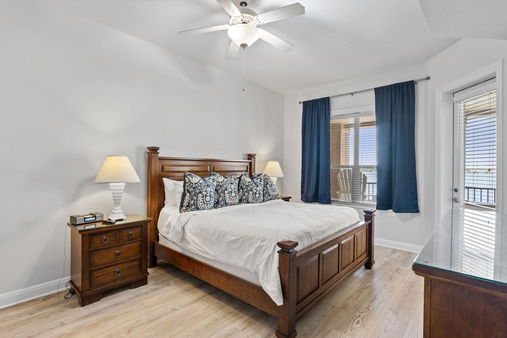 101 West Bank None #33 Property Photo 16