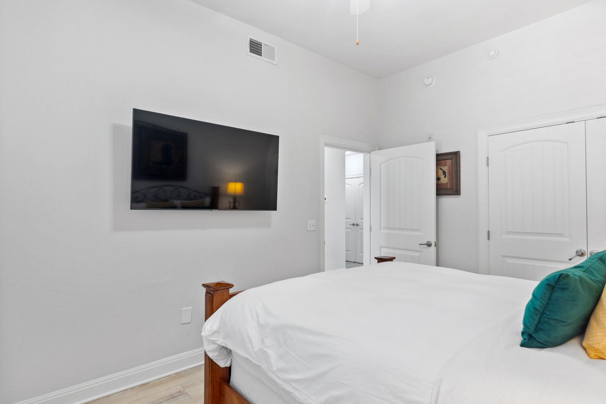 101 West Bank None #33 Property Photo 26
