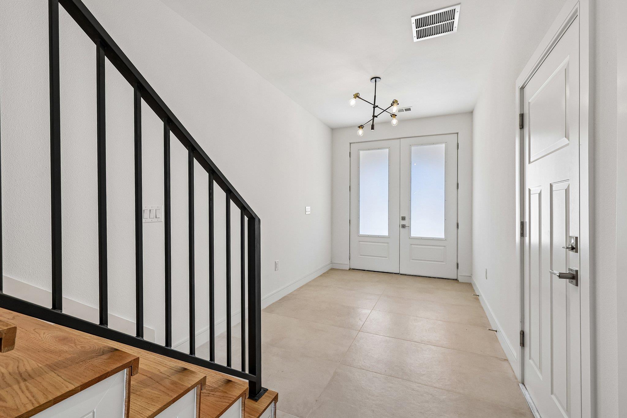 202 Tesla Cir Property Photo 6