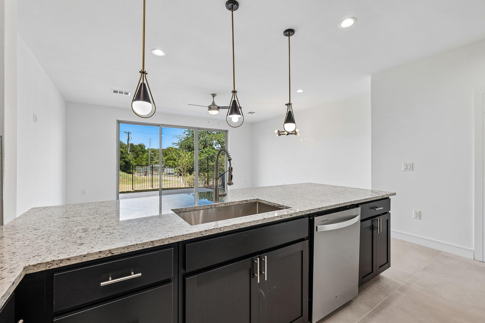 202 Tesla Cir Property Photo 16