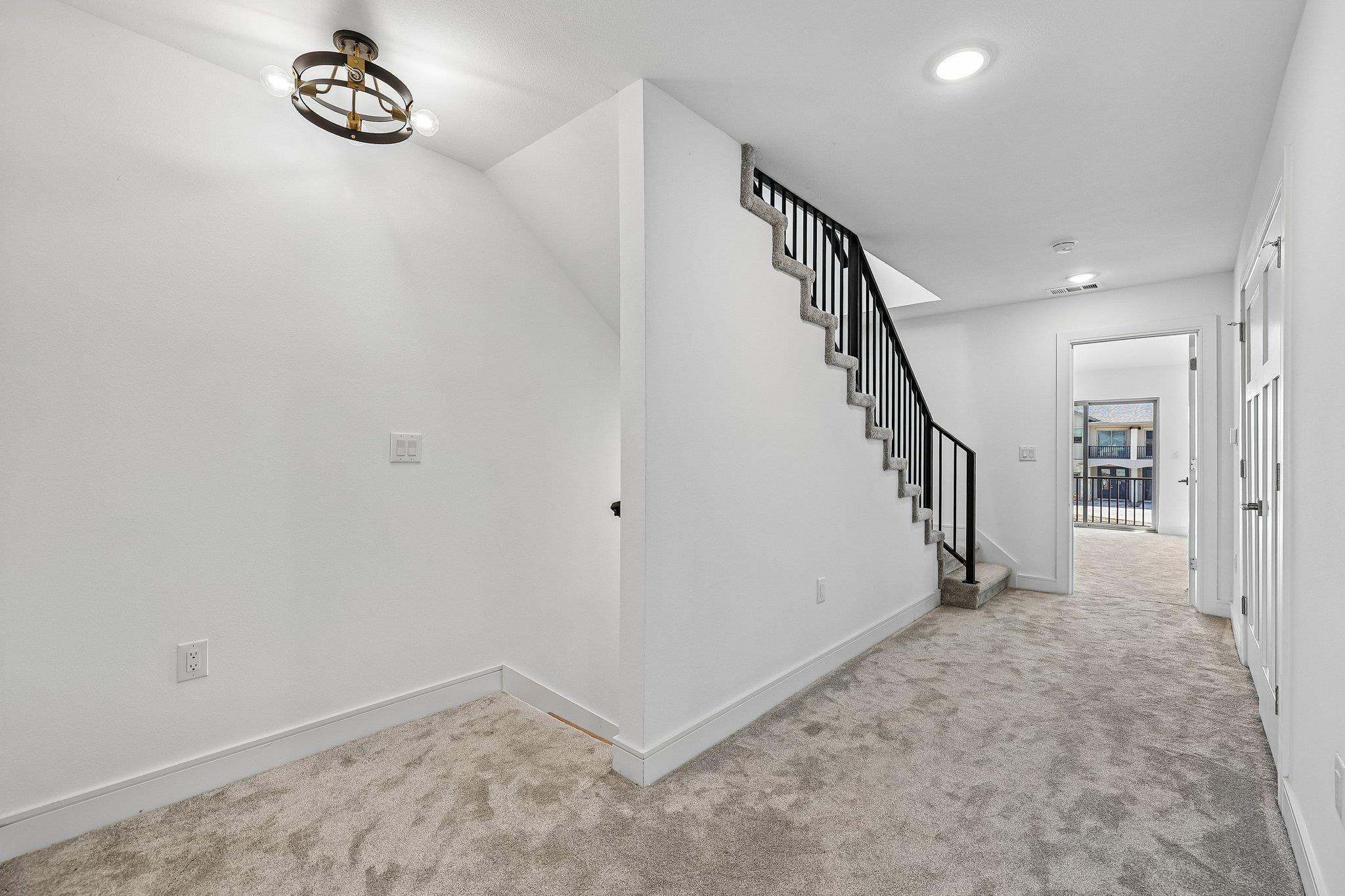 202 Tesla Cir Property Photo 18