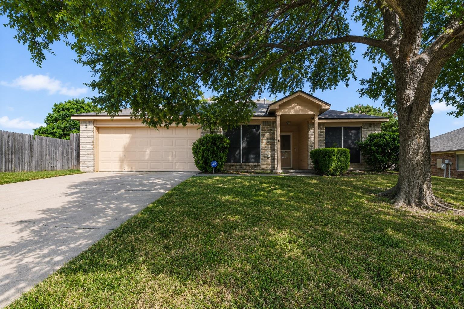 3015 O W Curry Dr Property Photo 1