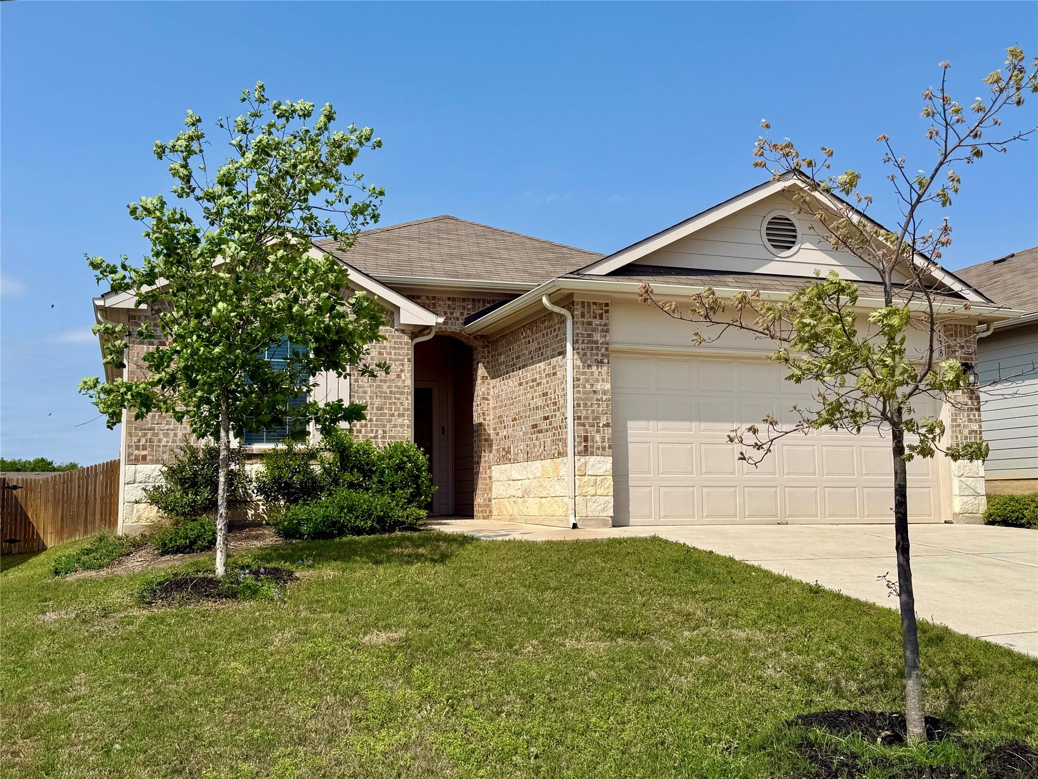 138 Jubilee Dr Property Photo 2