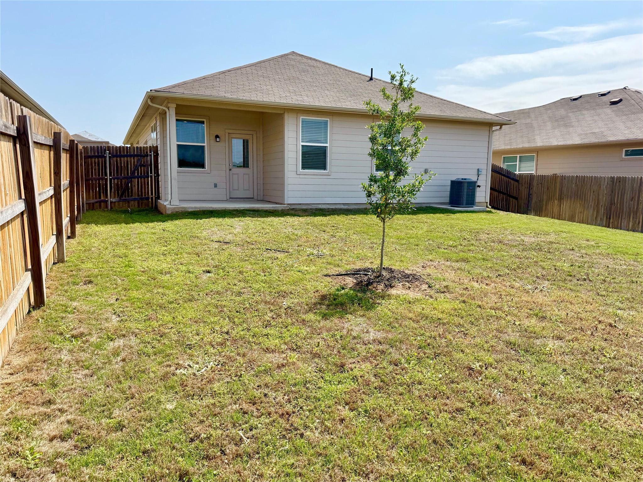 138 Jubilee Dr Property Photo 16