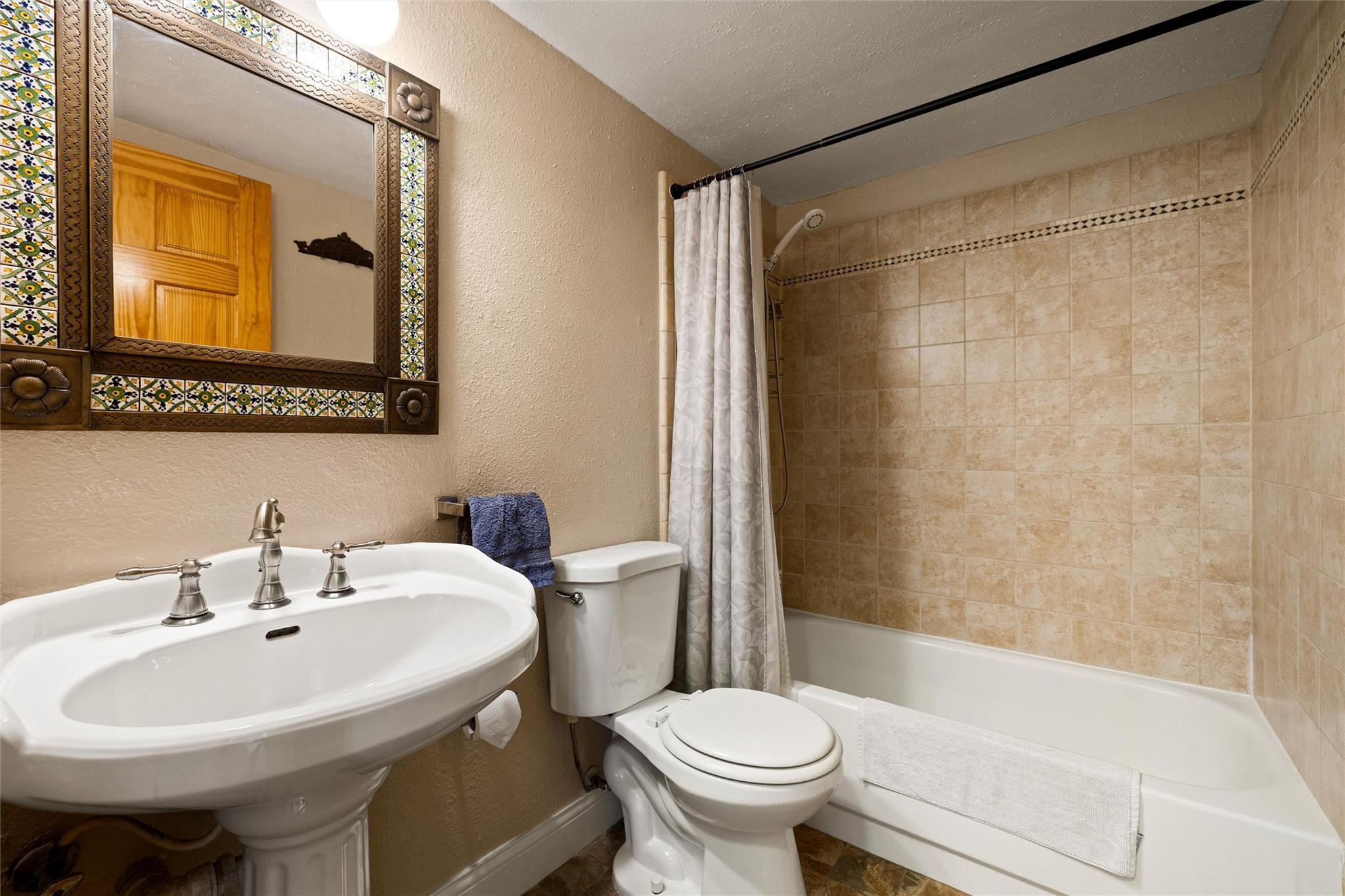 6110 Gardenridge Holw Property Photo 14