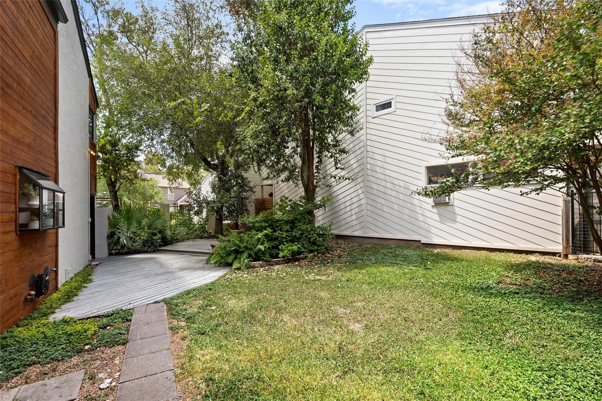 6110 Gardenridge Holw Property Photo 27