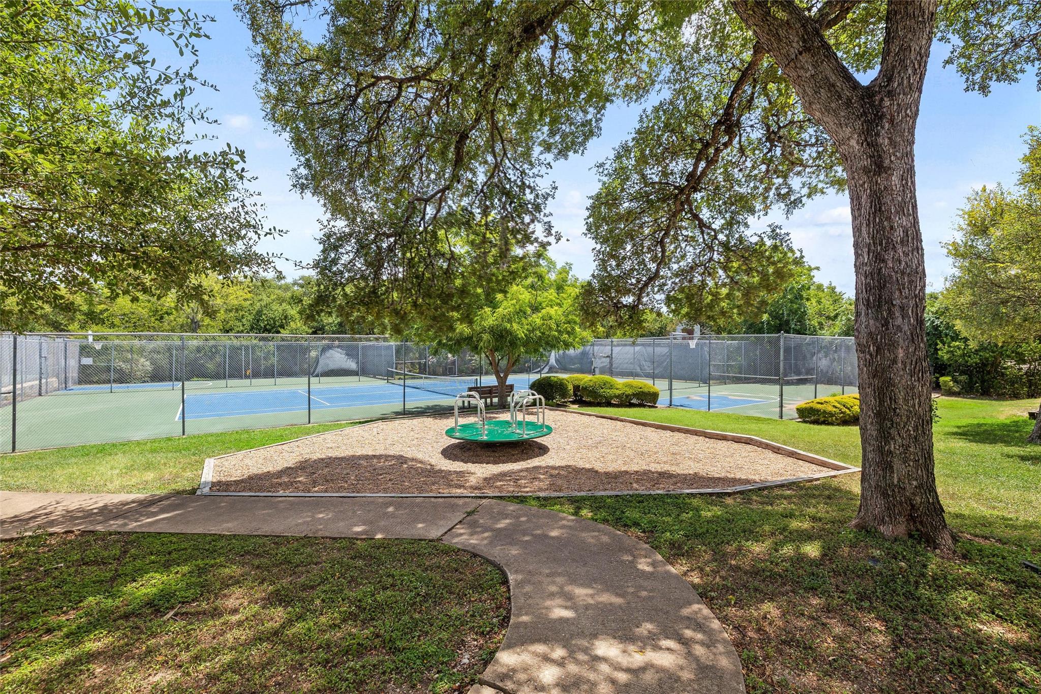 6110 Gardenridge Holw Property Photo 35