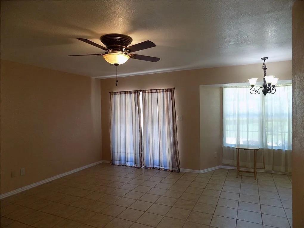 8402 Leesburg Cir Property Photo 7