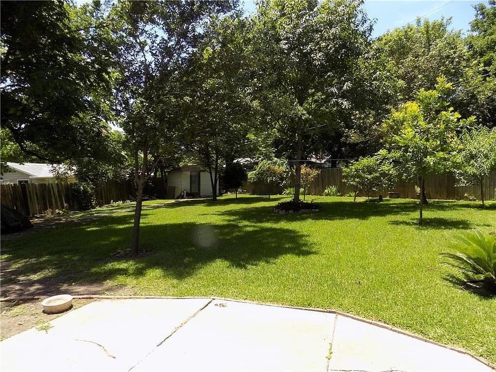 8402 Leesburg Cir Property Photo 19