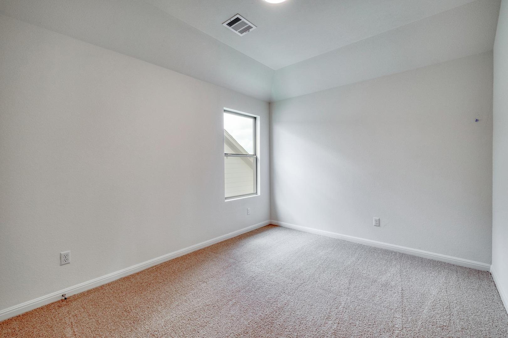 180 Hornet St Property Photo 22