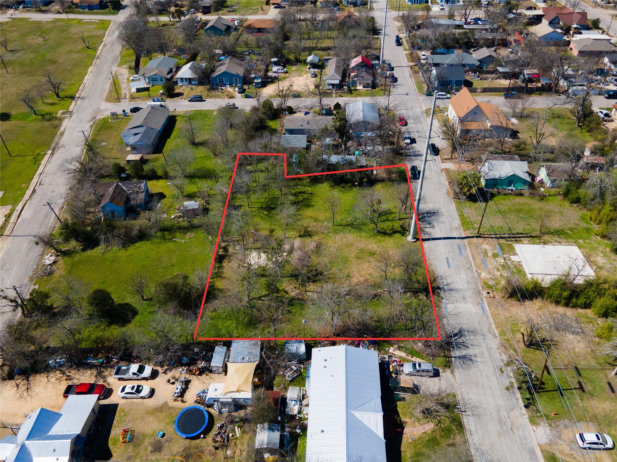 314 E Pecan St Property Photo