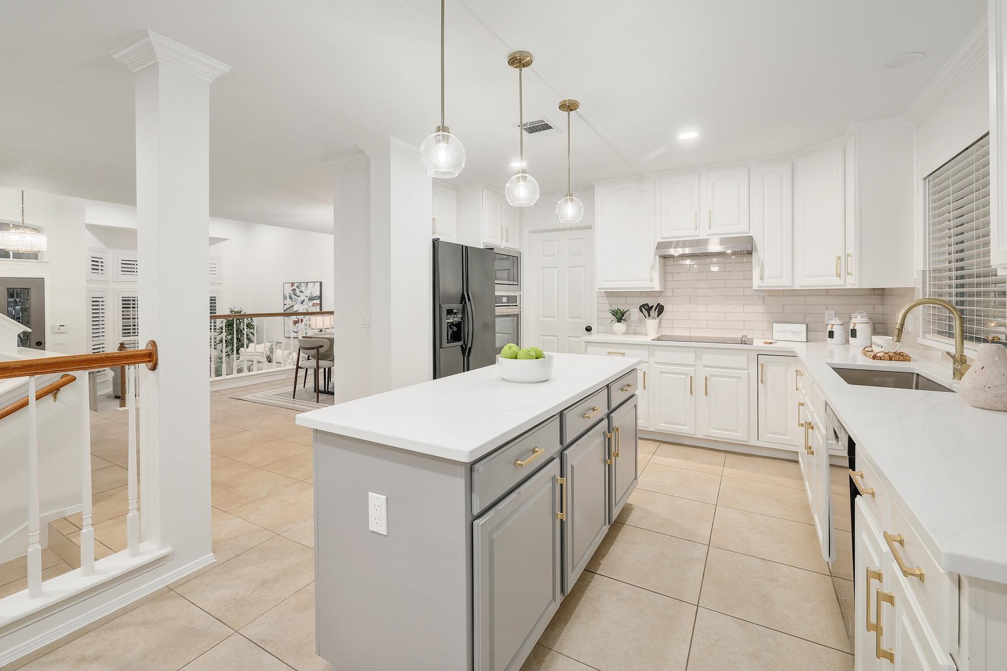 10810 Pinkney Ln Property Photo 9