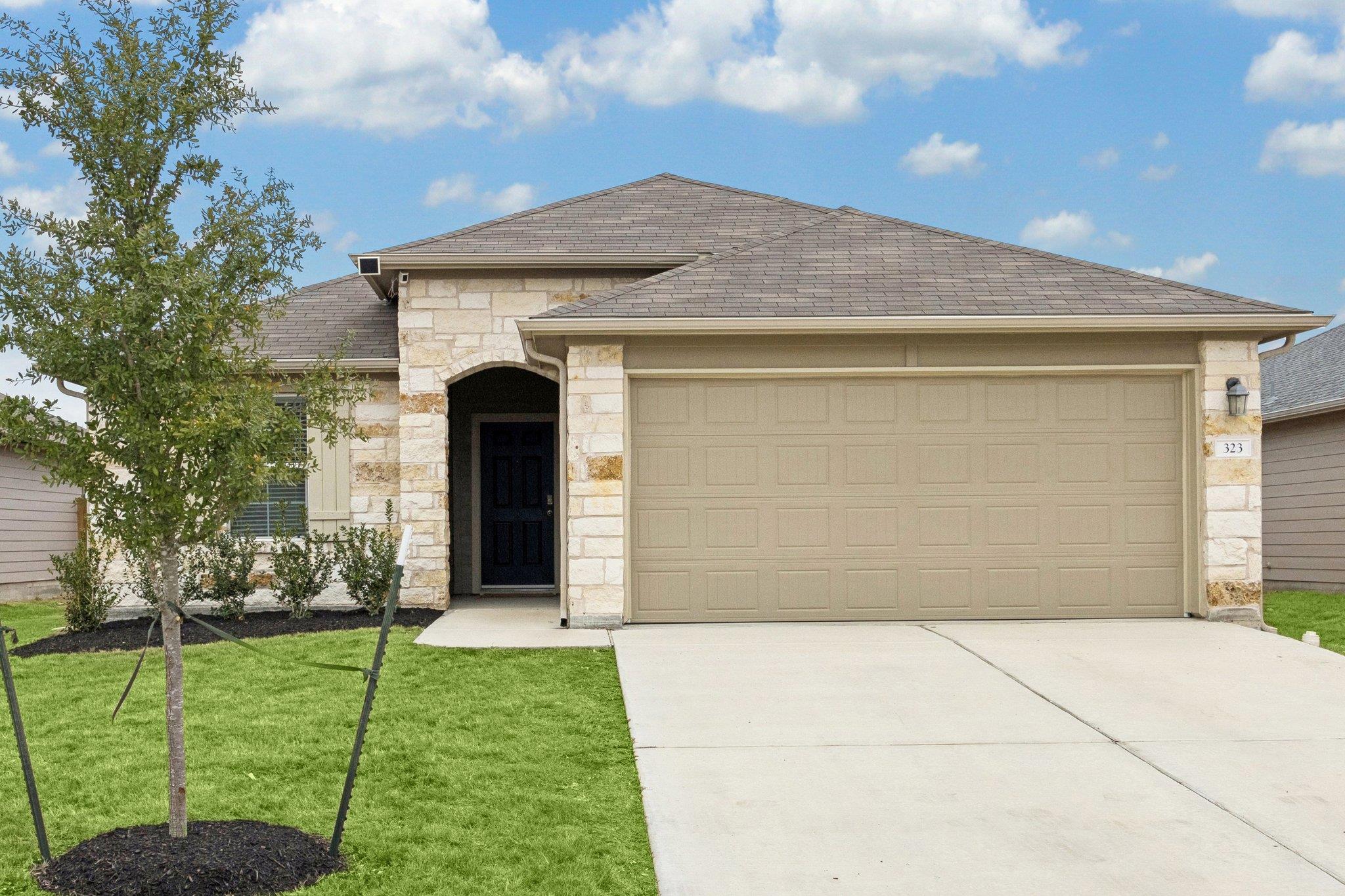 323 Shimmering Cv Property Photo 1