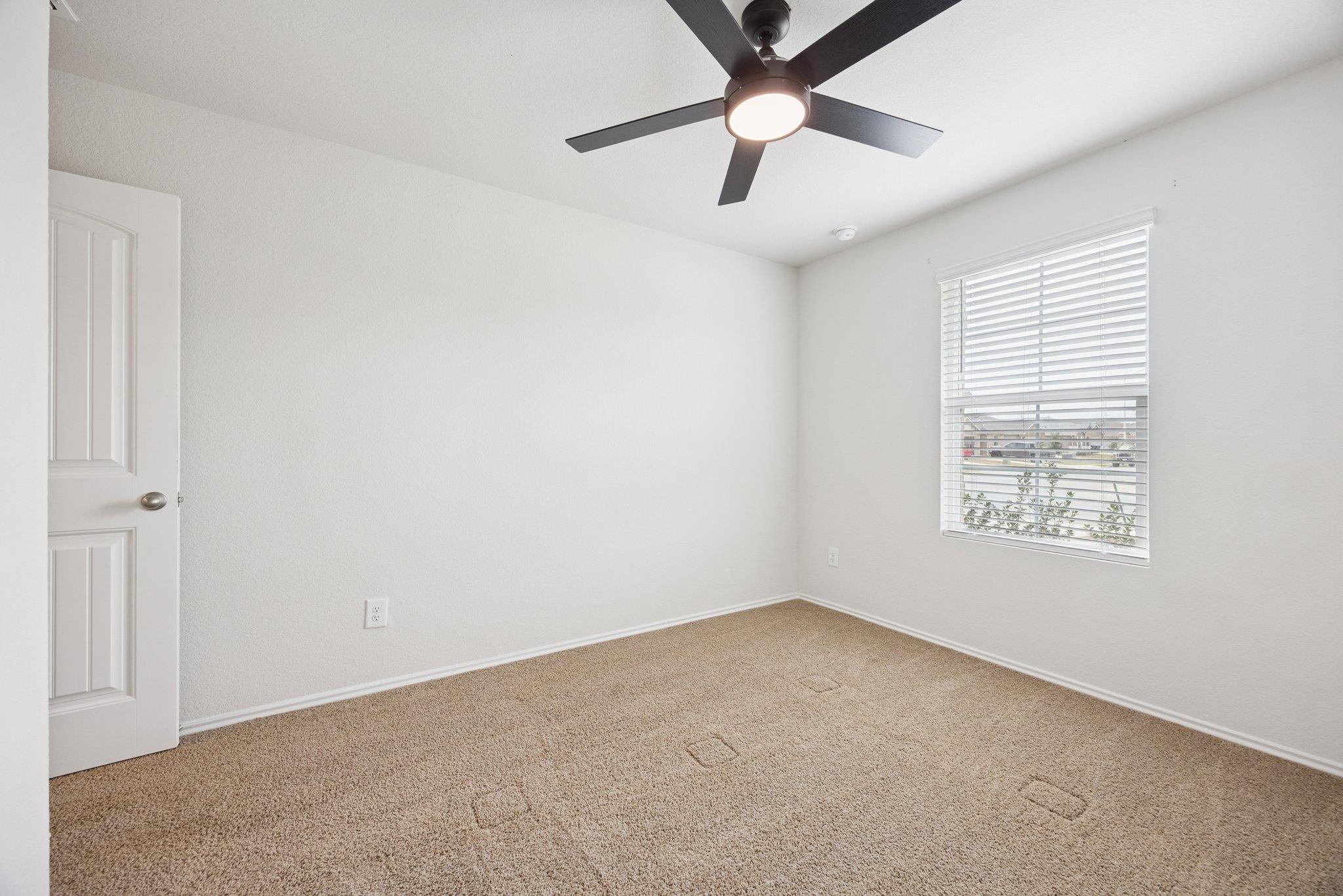 323 Shimmering Cv Property Photo 9