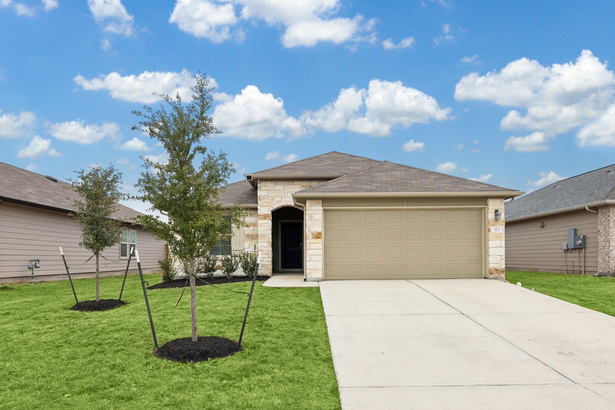 323 Shimmering Cv Property Photo 14