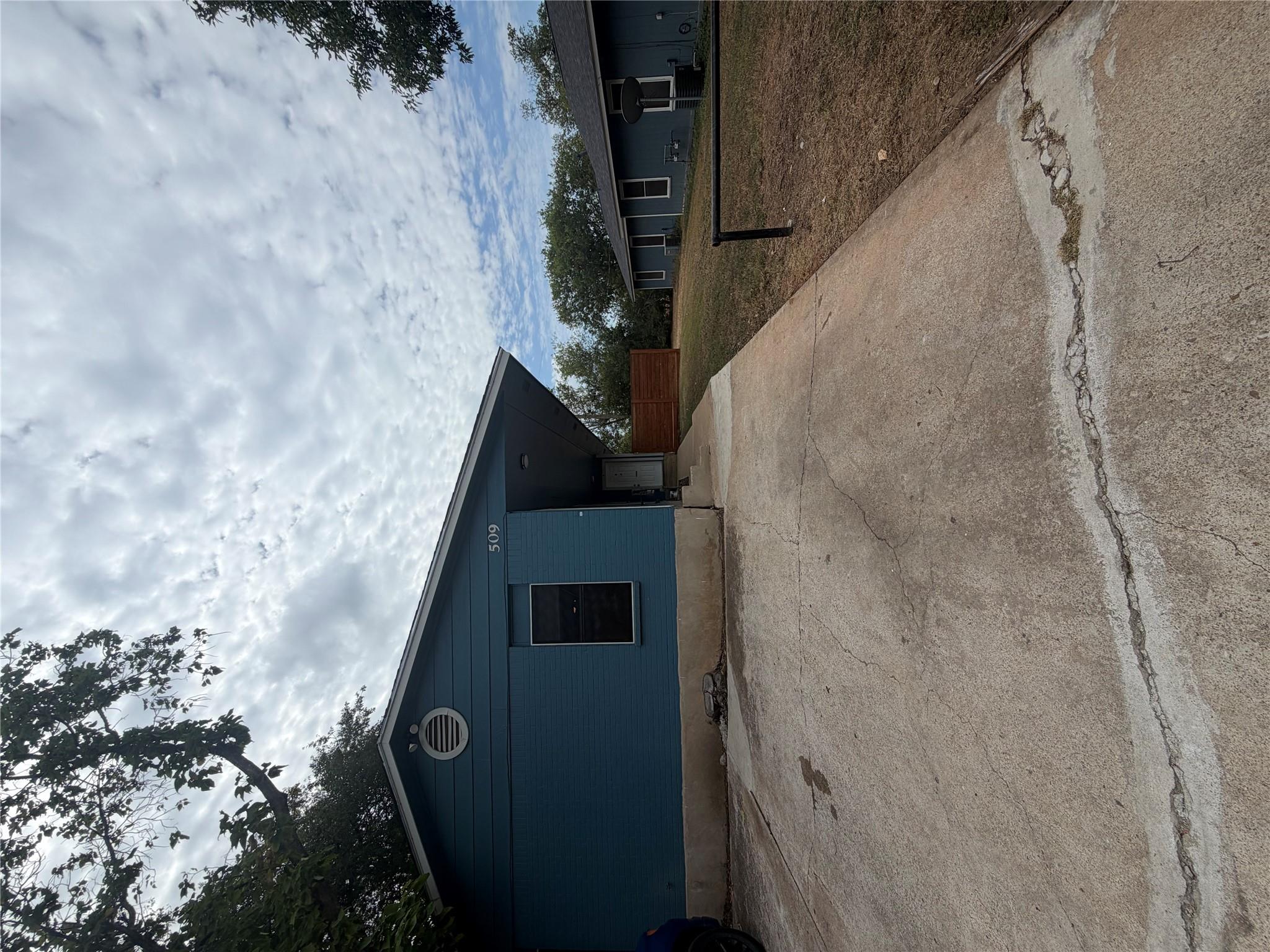 509 Central Ave #b Property Photo 1