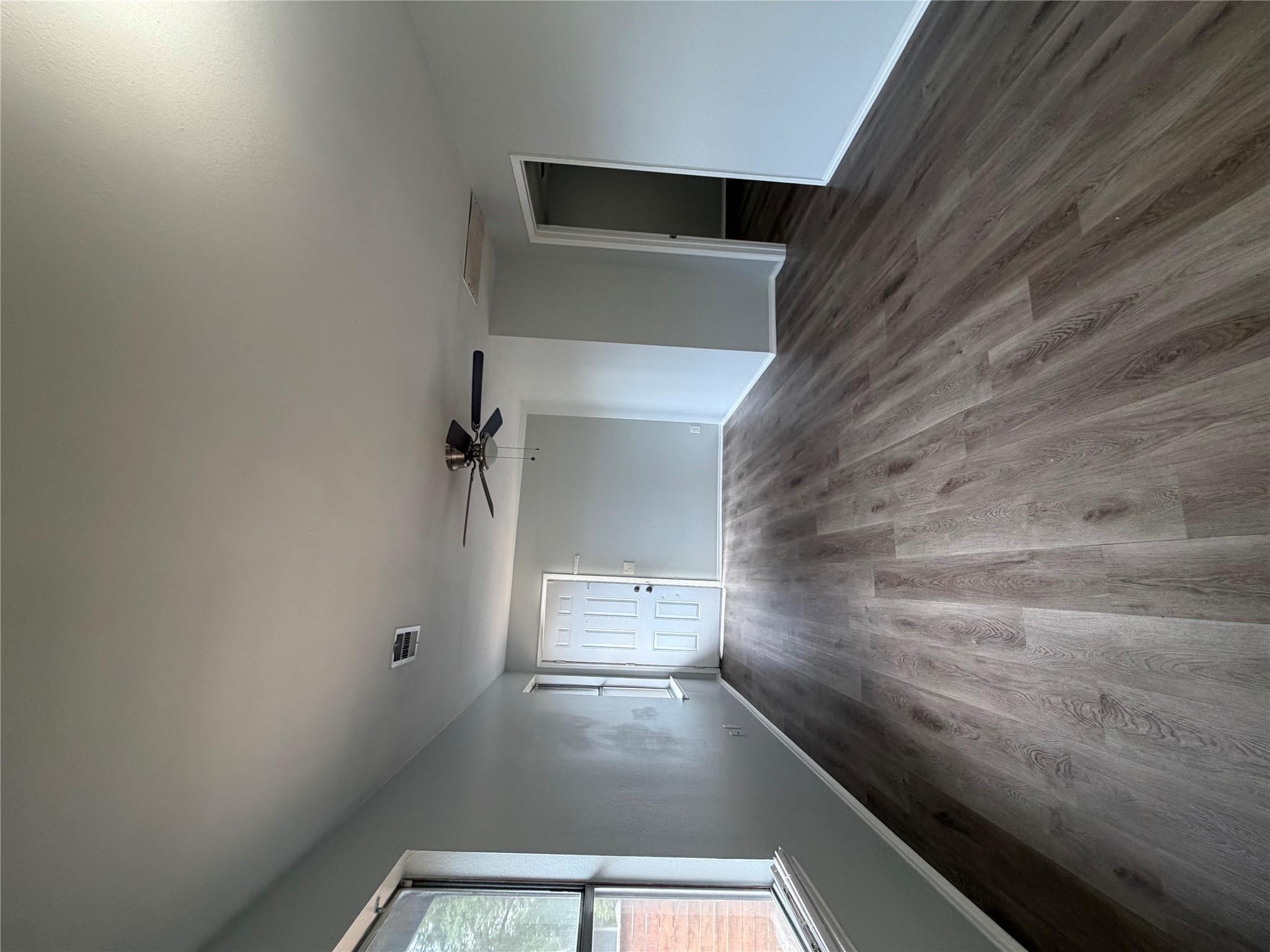 509 Central Ave #b Property Photo 5