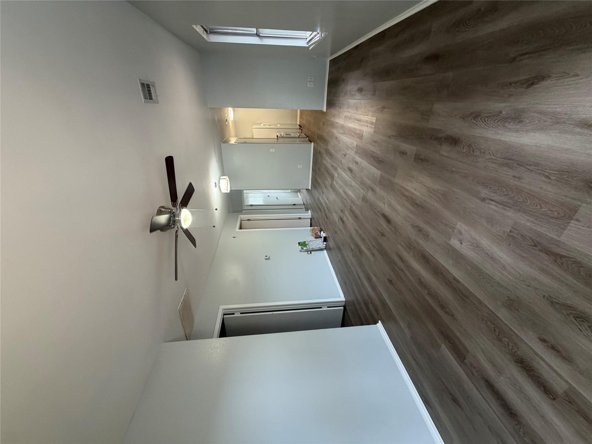509 Central Ave #b Property Photo 6