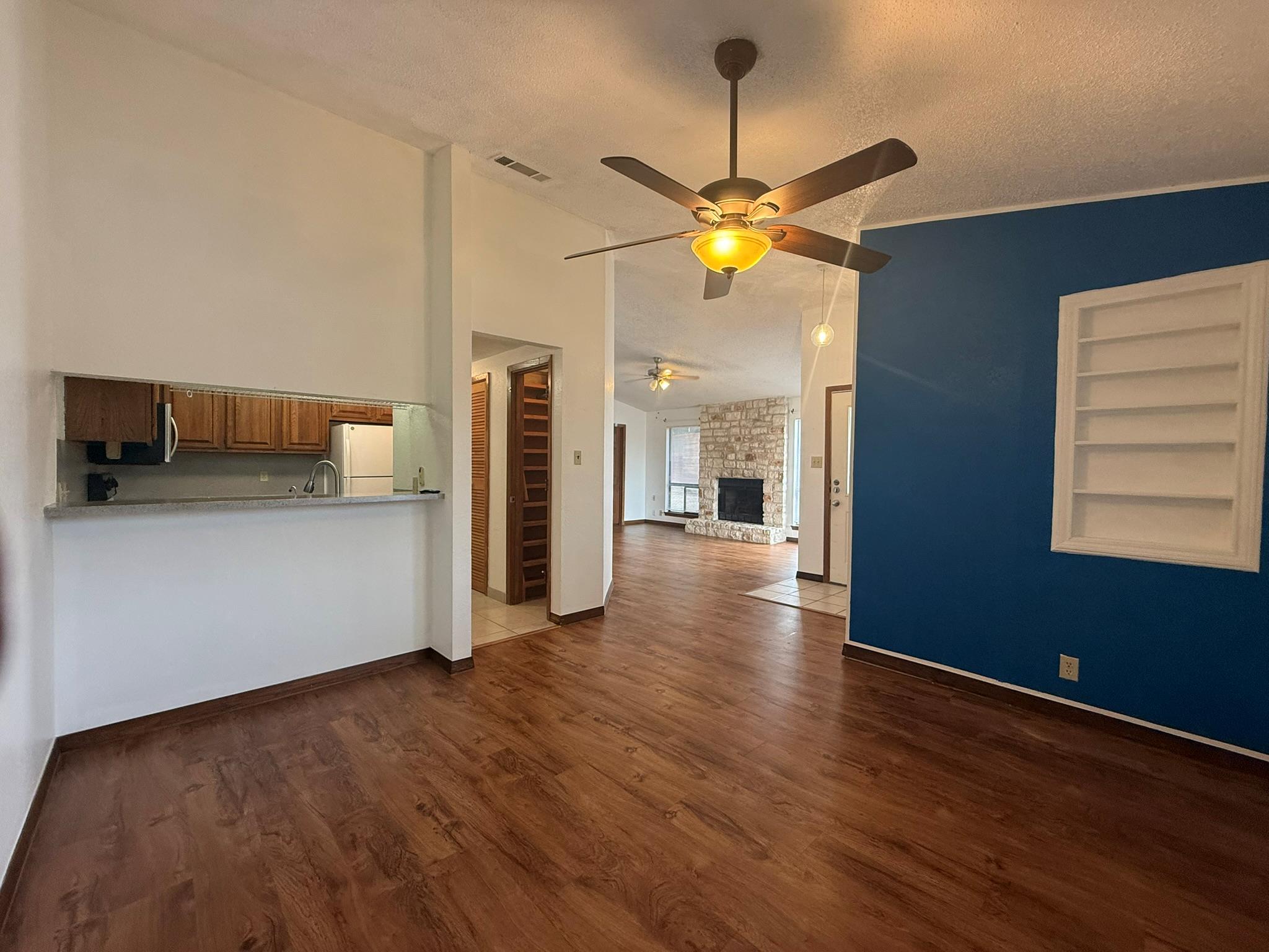 295 Mooring Cir #b Property Photo 6