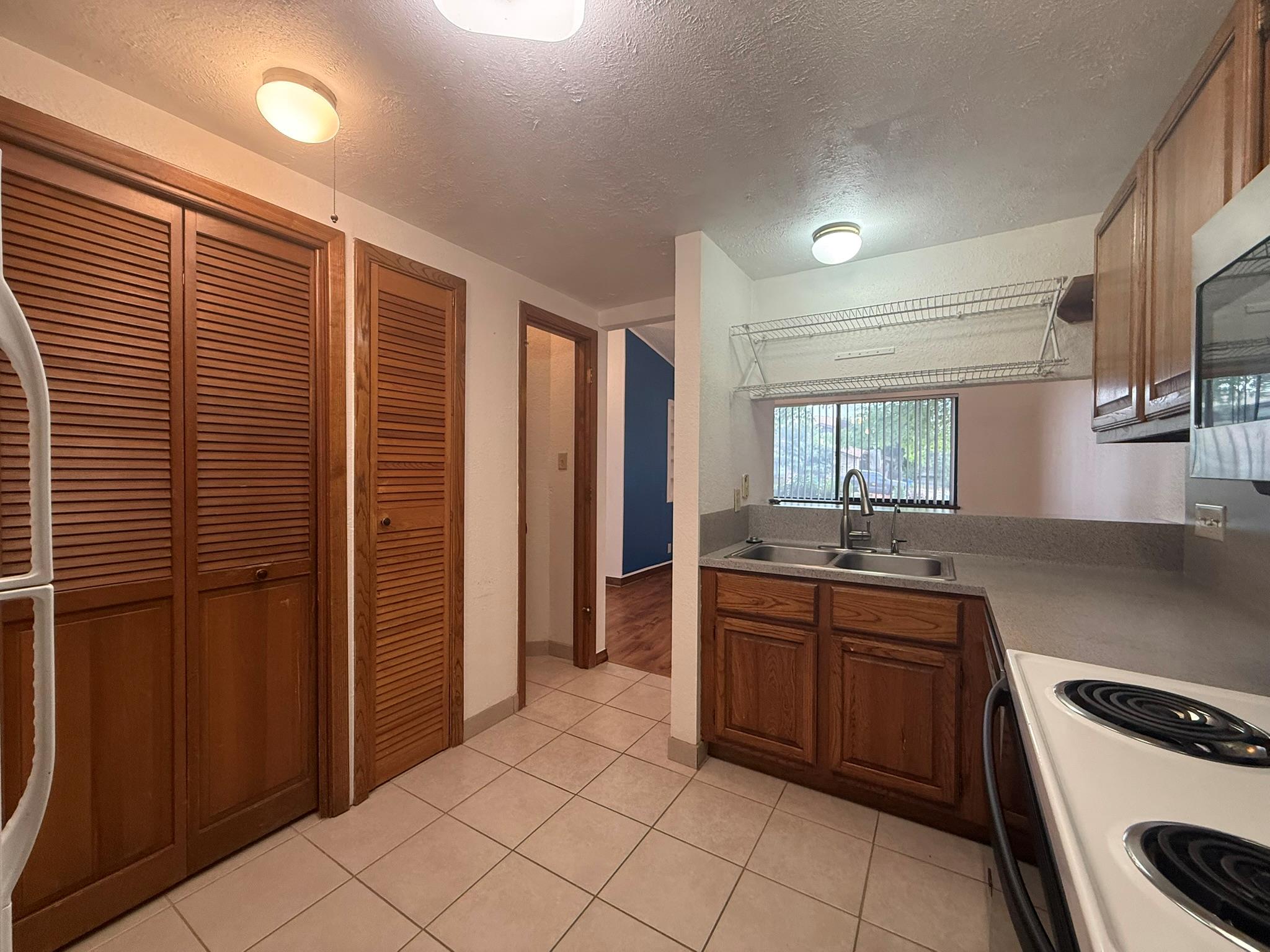 295 Mooring Cir #b Property Photo 9