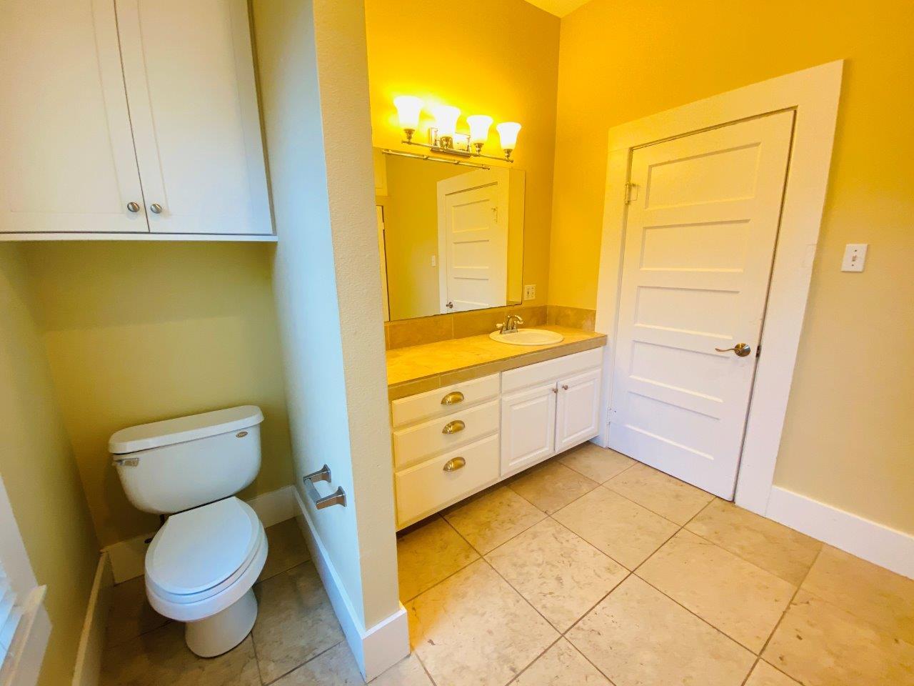 521 E Live Oak St #a Property Photo 10