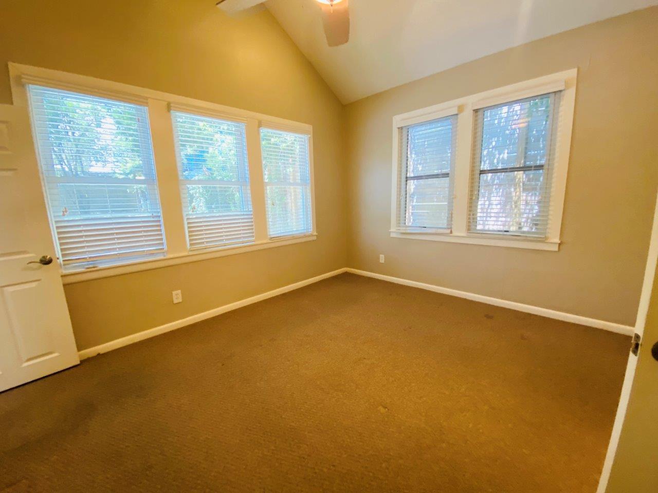 521 E Live Oak St #a Property Photo 15