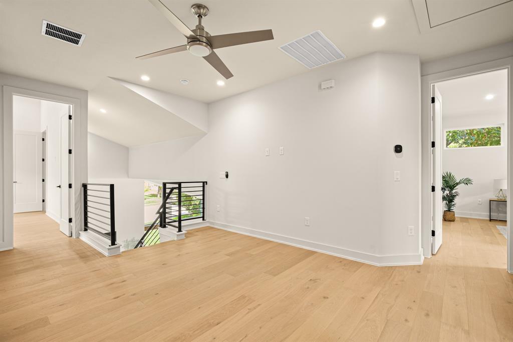 5007 West Park Dr Property Photo 17