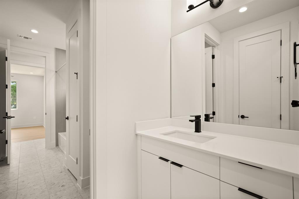 5007 West Park Dr Property Photo 22