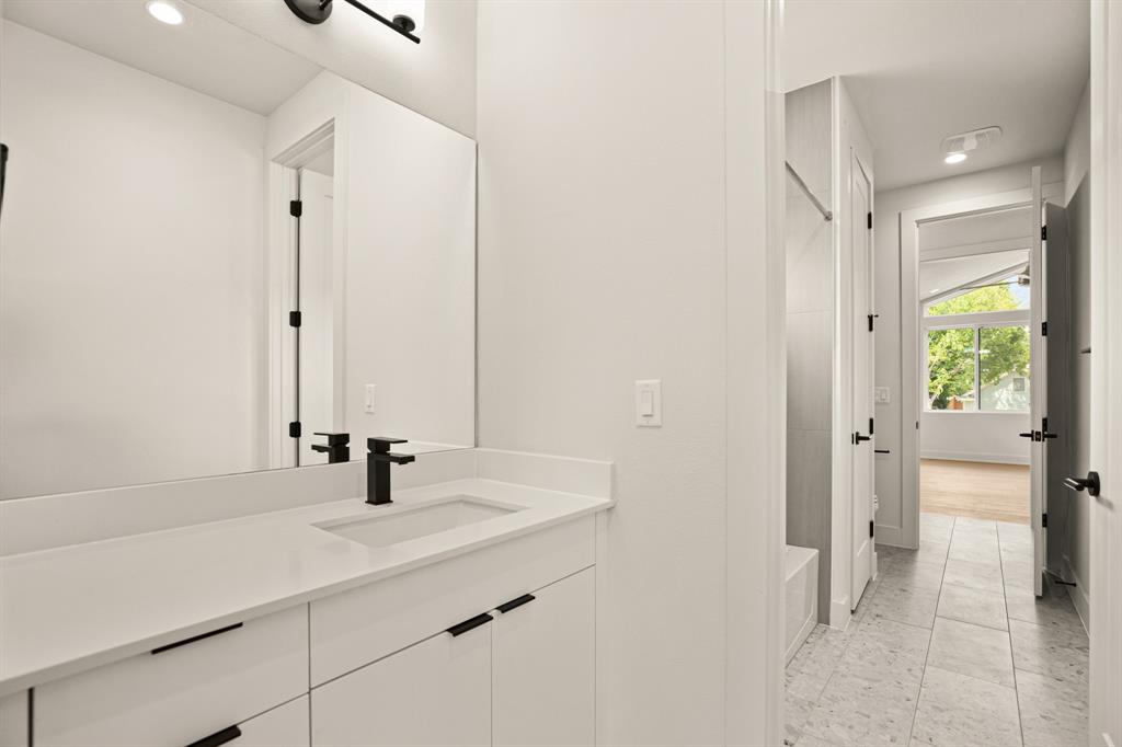 5007 West Park Dr Property Photo 23