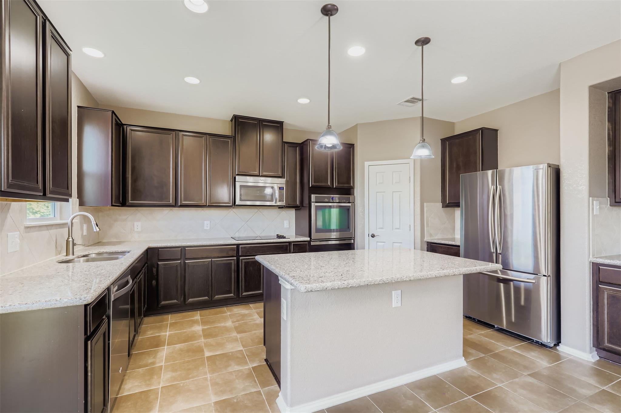 18808 Star Gazer Way Property Photo 1