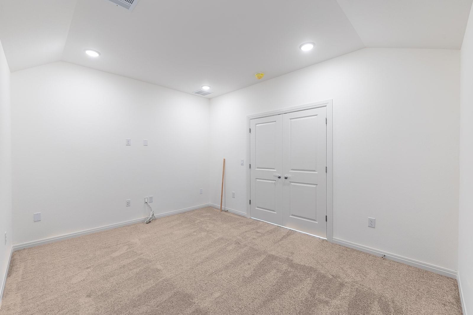 17609 Chamoix Dr Property Photo 22