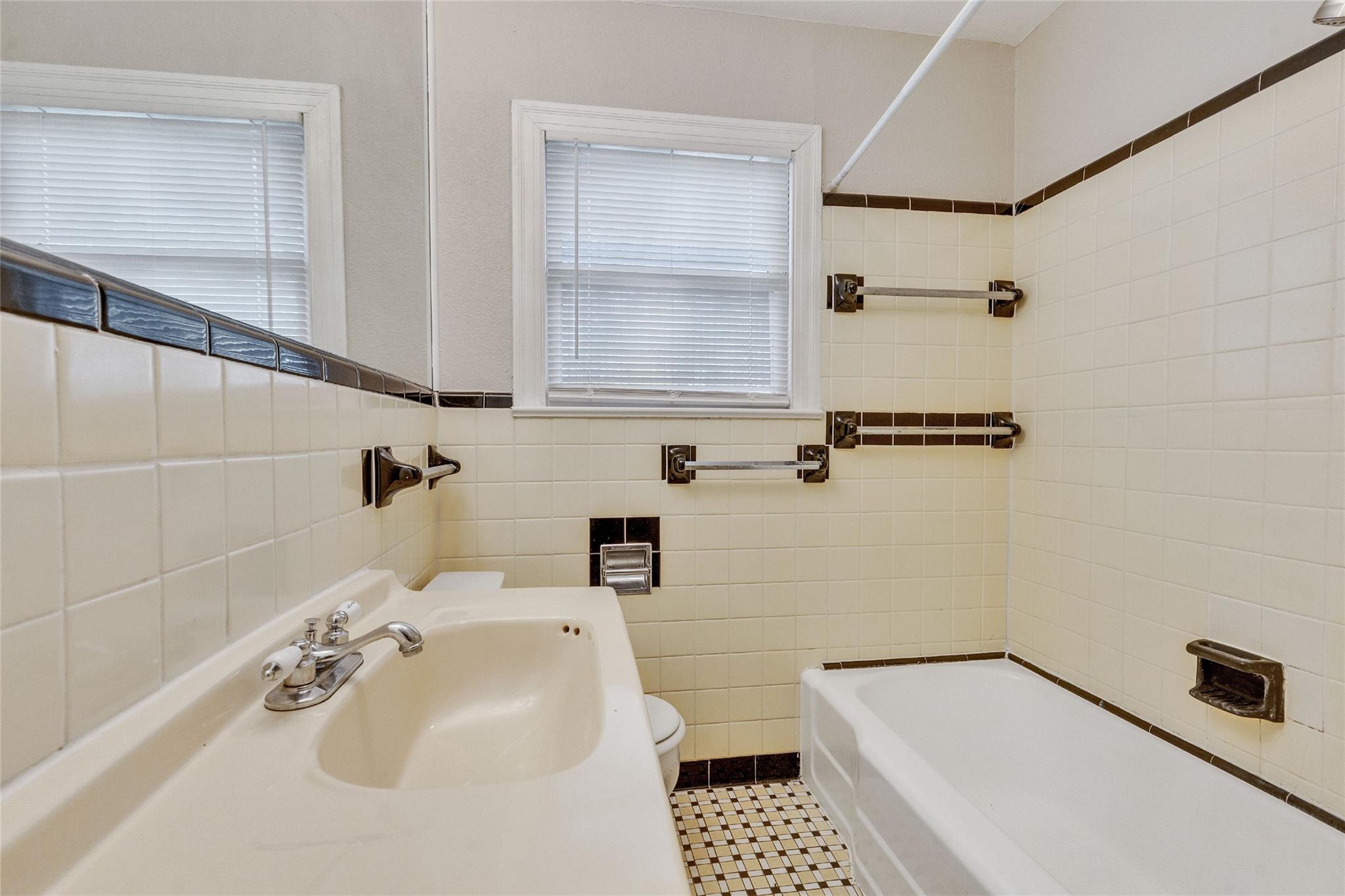 3810 Brookview Rd Property Photo 17