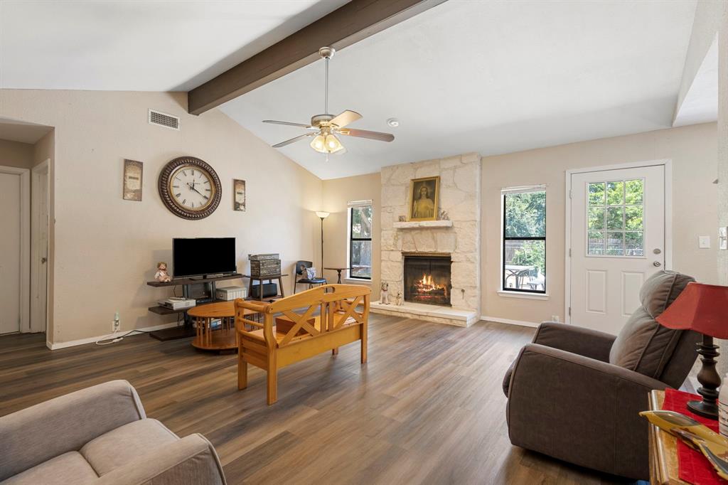 1408 Wroxton Way Property Photo 6