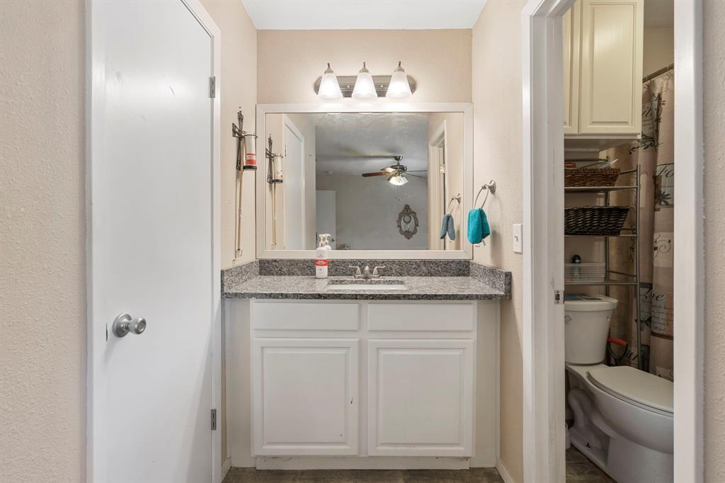 1408 Wroxton Way Property Photo 15