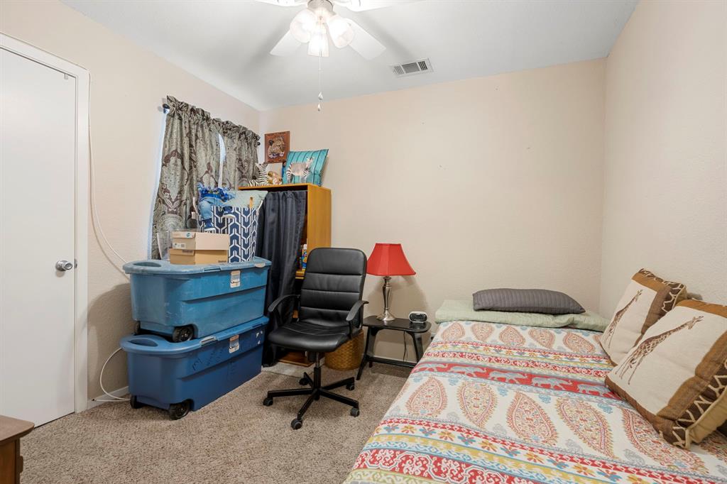 1408 Wroxton Way Property Photo 19