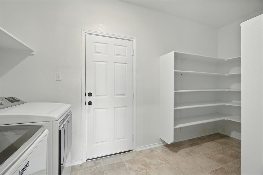 512 Lady Swiss Ln Property Photo 21