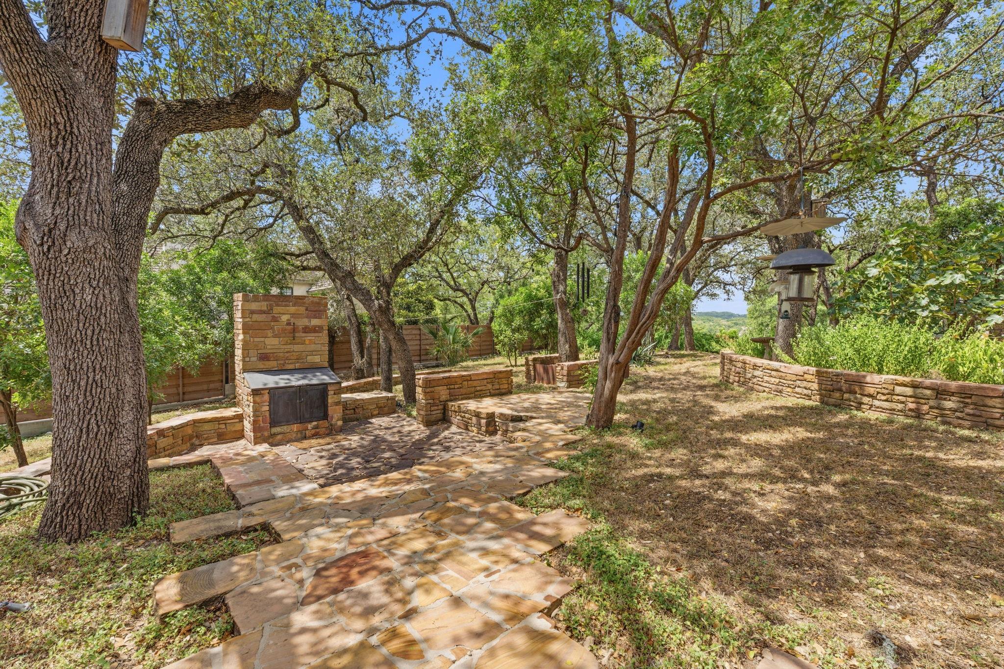 407 Almarion Dr Property Photo 30