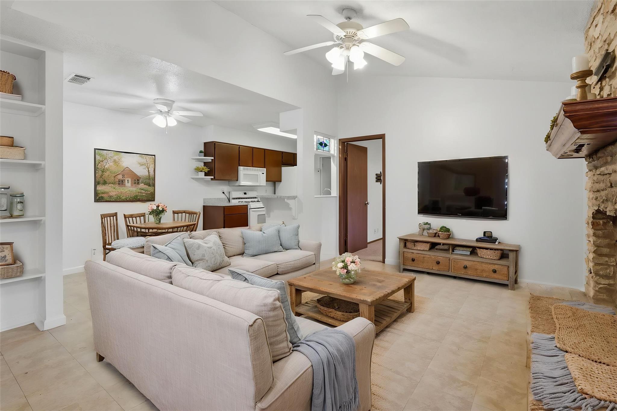 12416 Deer Falls Dr #b Property Photo 3
