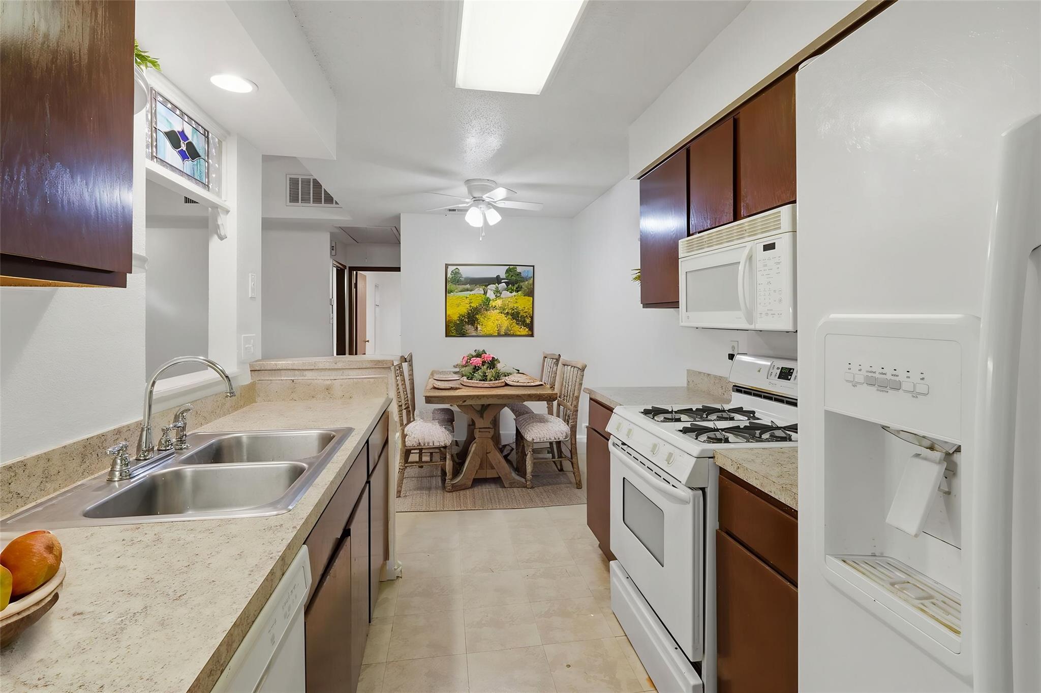12416 Deer Falls Dr #b Property Photo 4