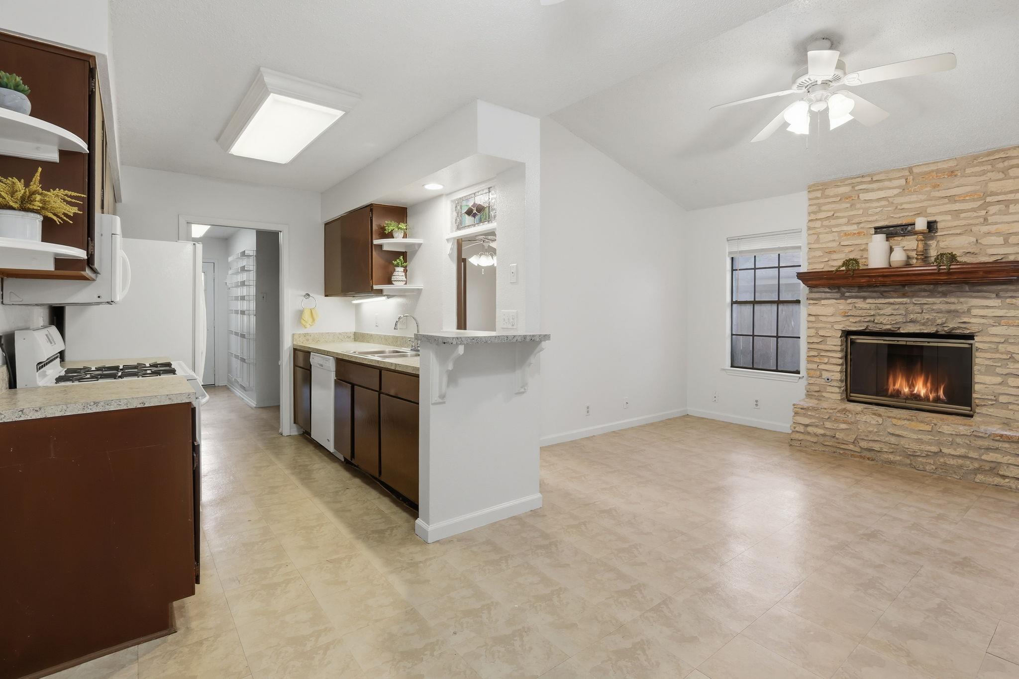 12416 Deer Falls Dr #b Property Photo 7