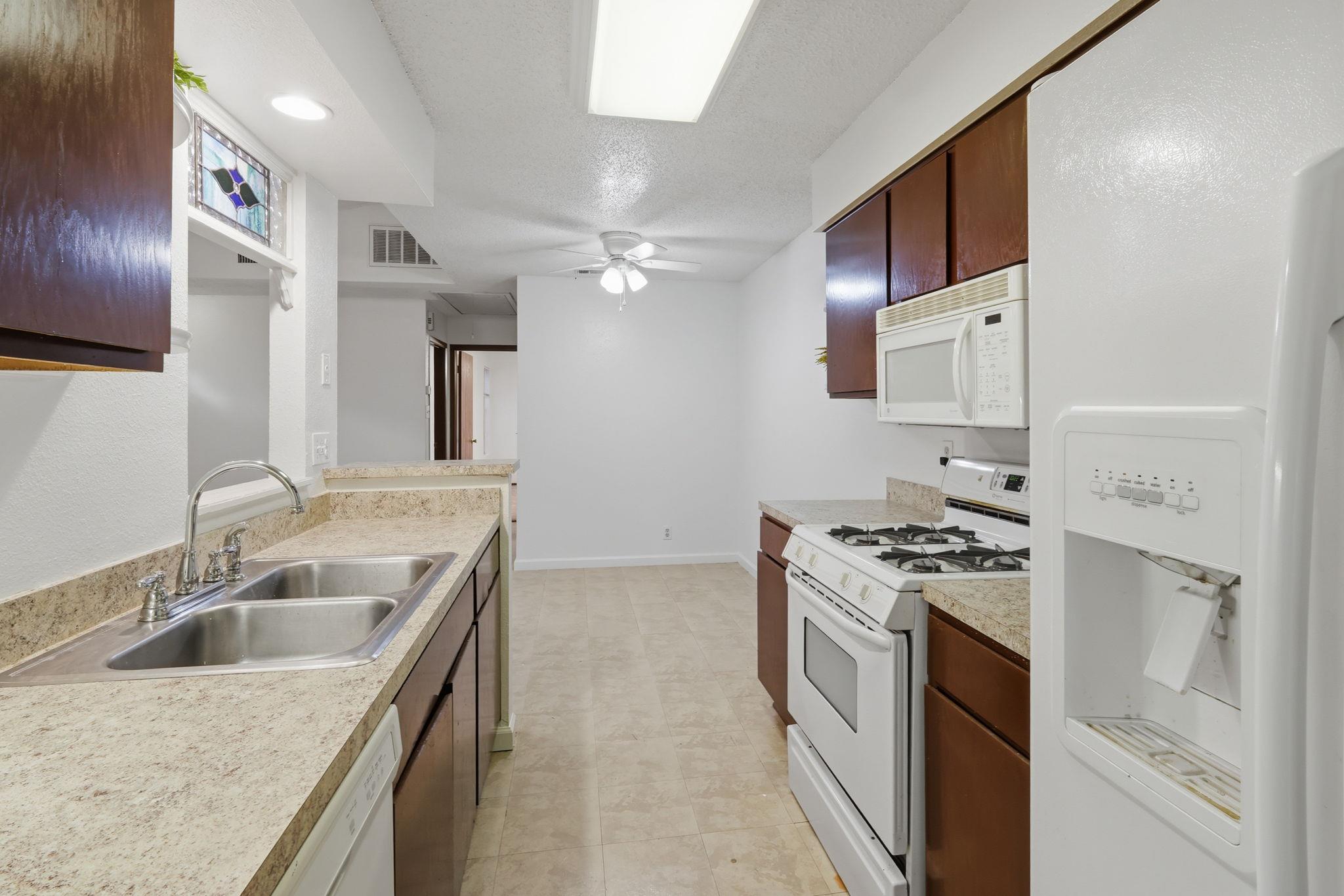 12416 Deer Falls Dr #b Property Photo 11