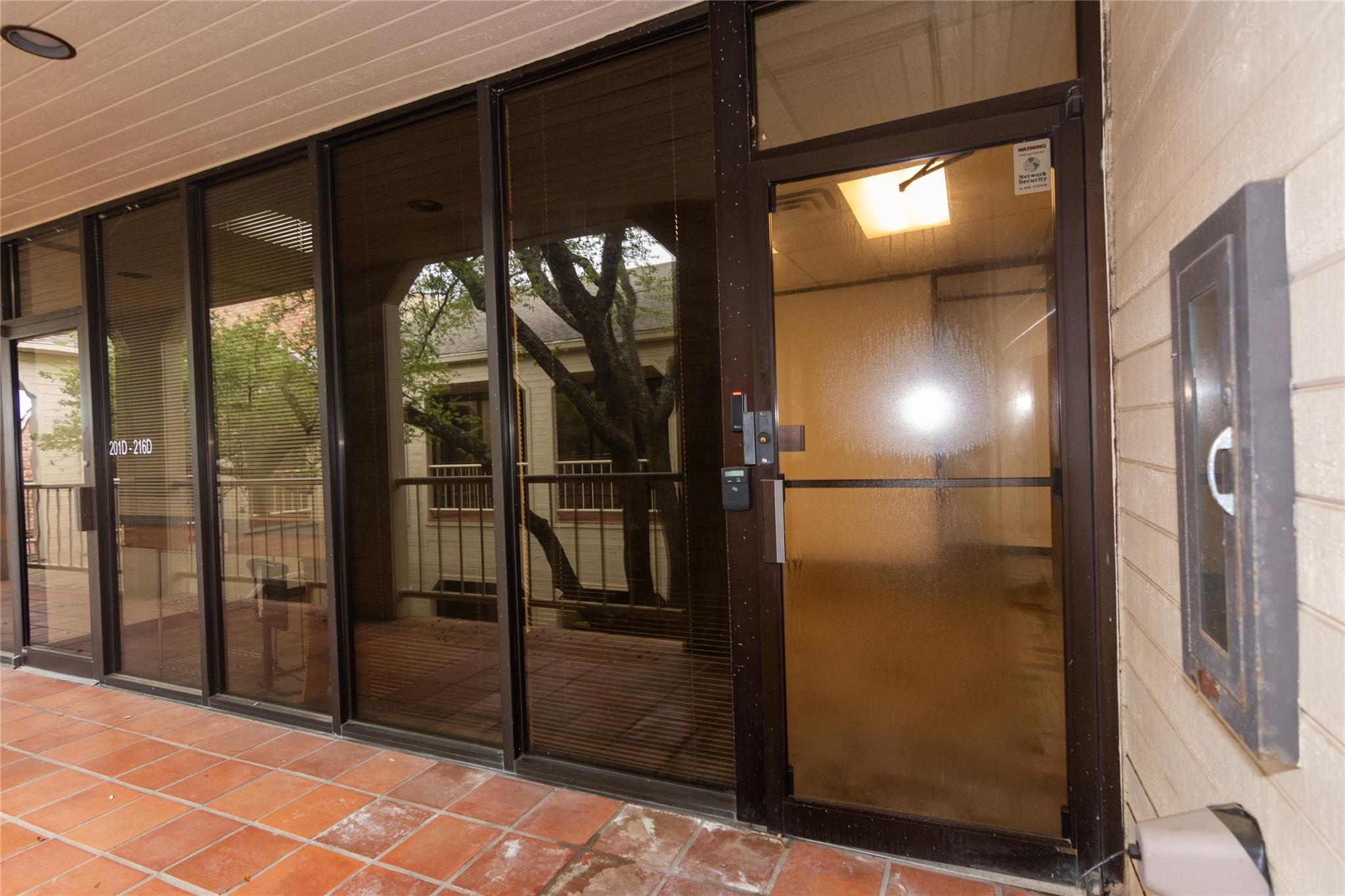 3624 N Hills Dr #d212 Property Photo 3