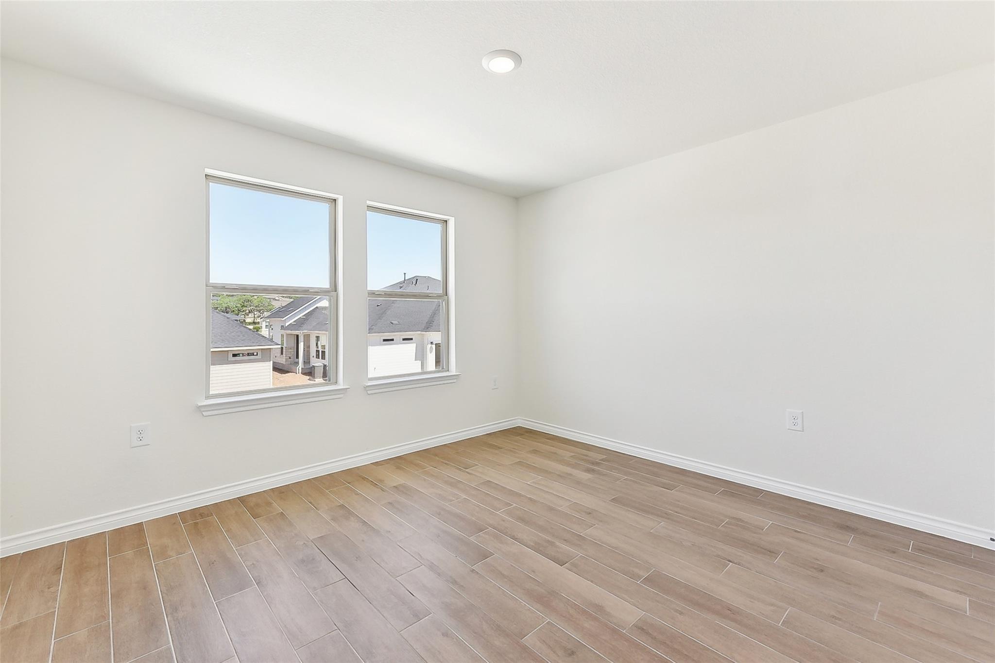 139 Stewart Dr 101 Property Photo 13