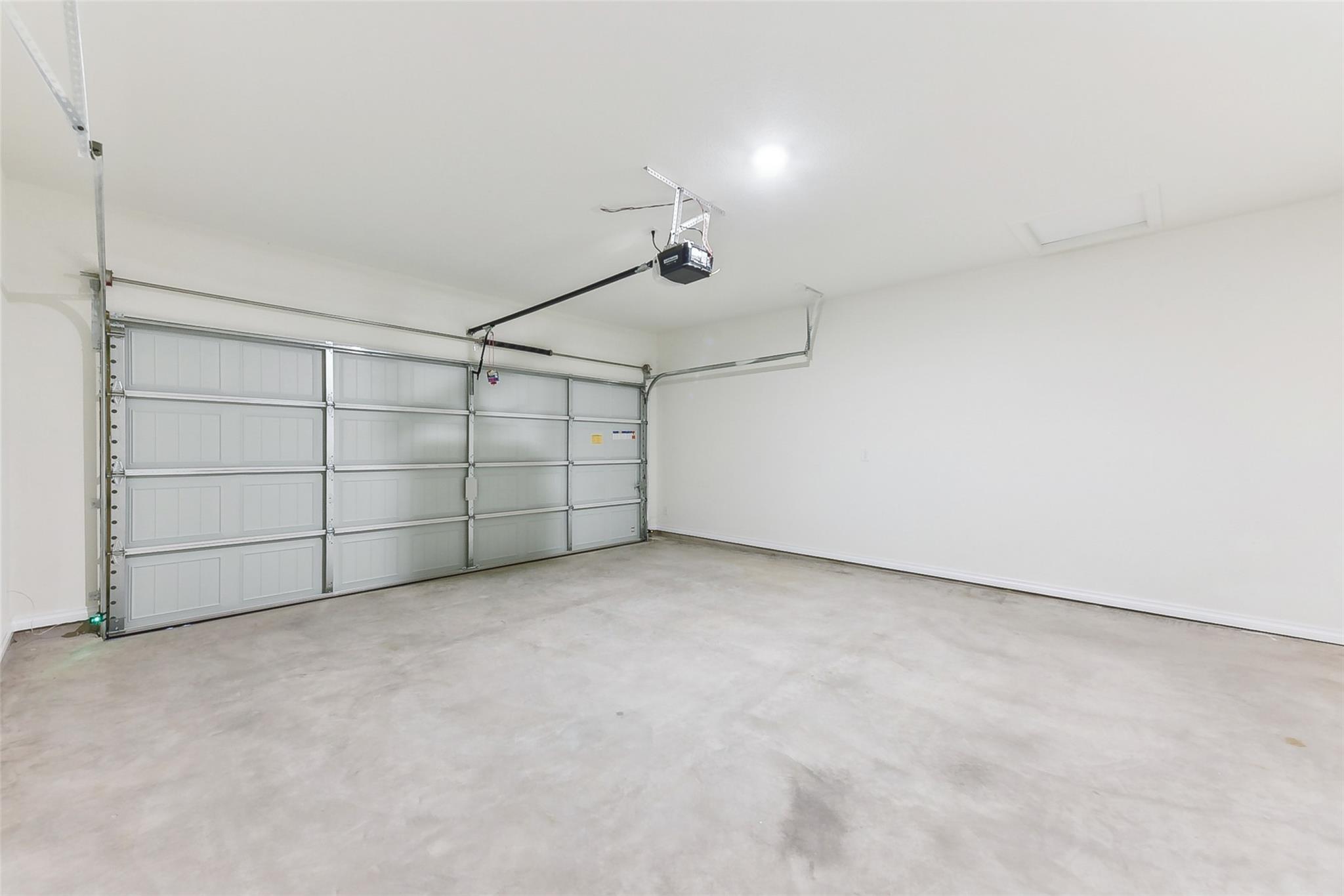 139 Stewart Dr 101 Property Photo 14