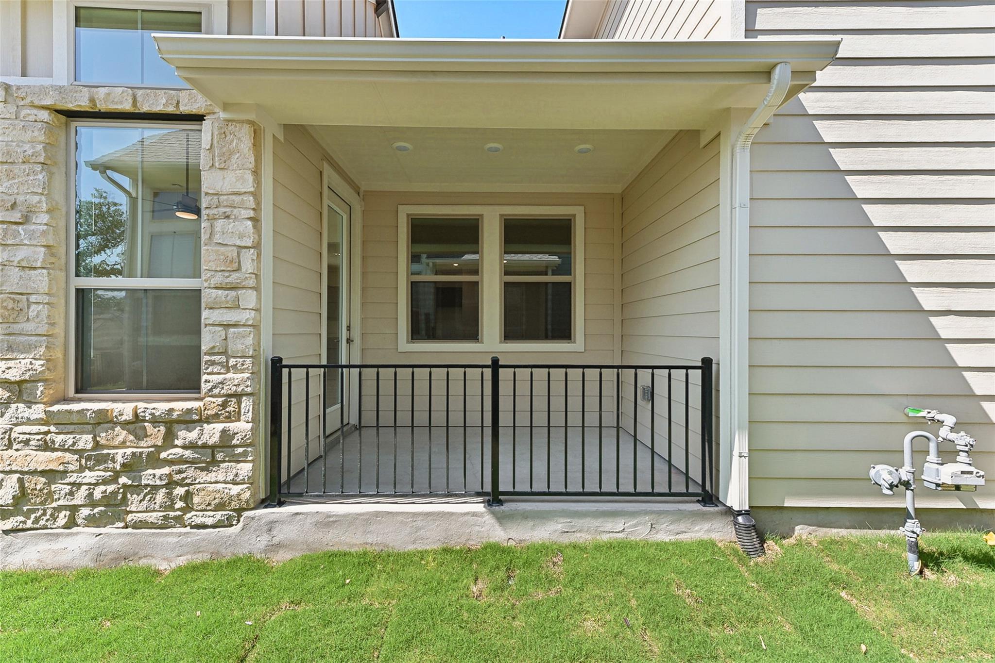 139 Stewart Dr 101 Property Photo 15